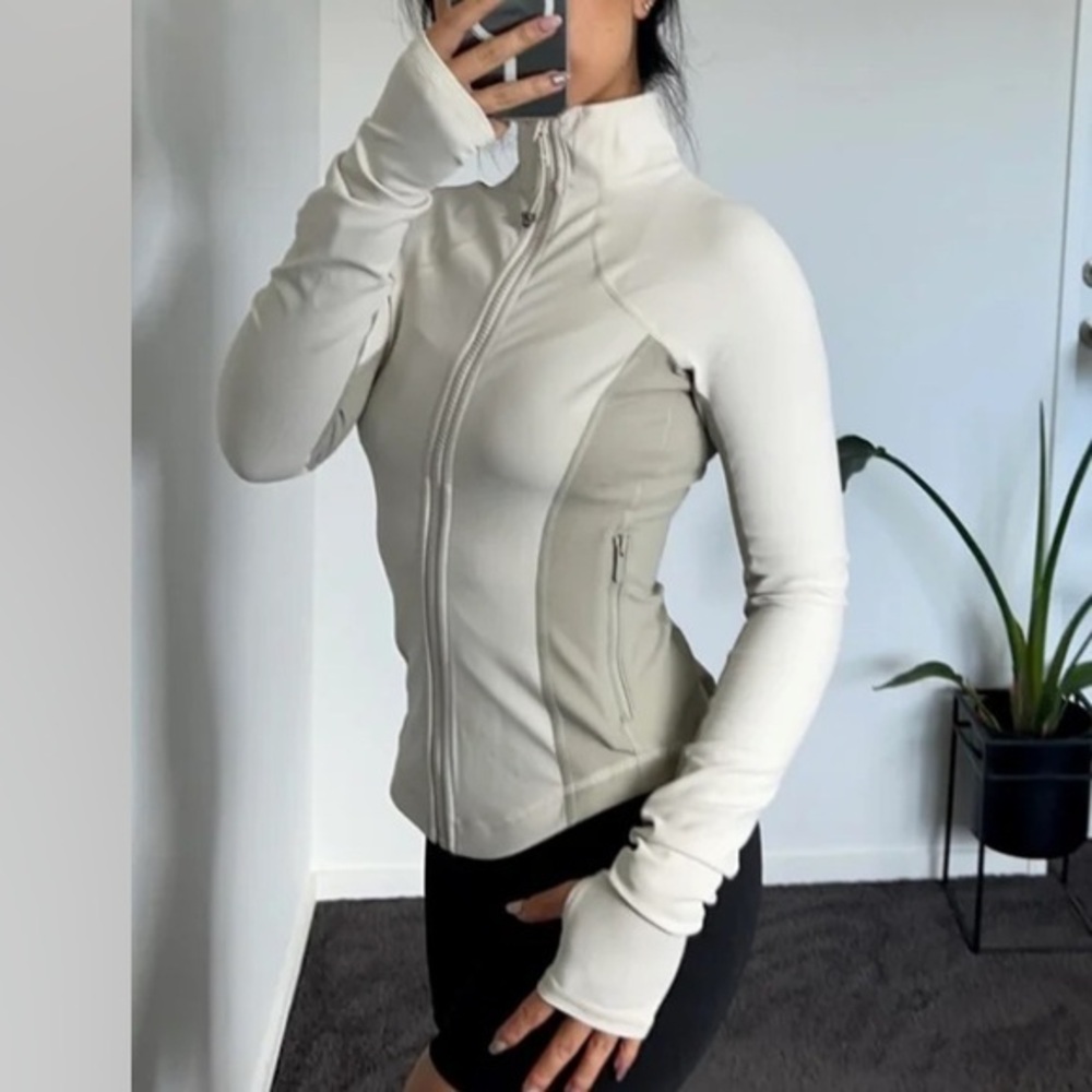 Lululemon throwback shape jacket in white opal size small